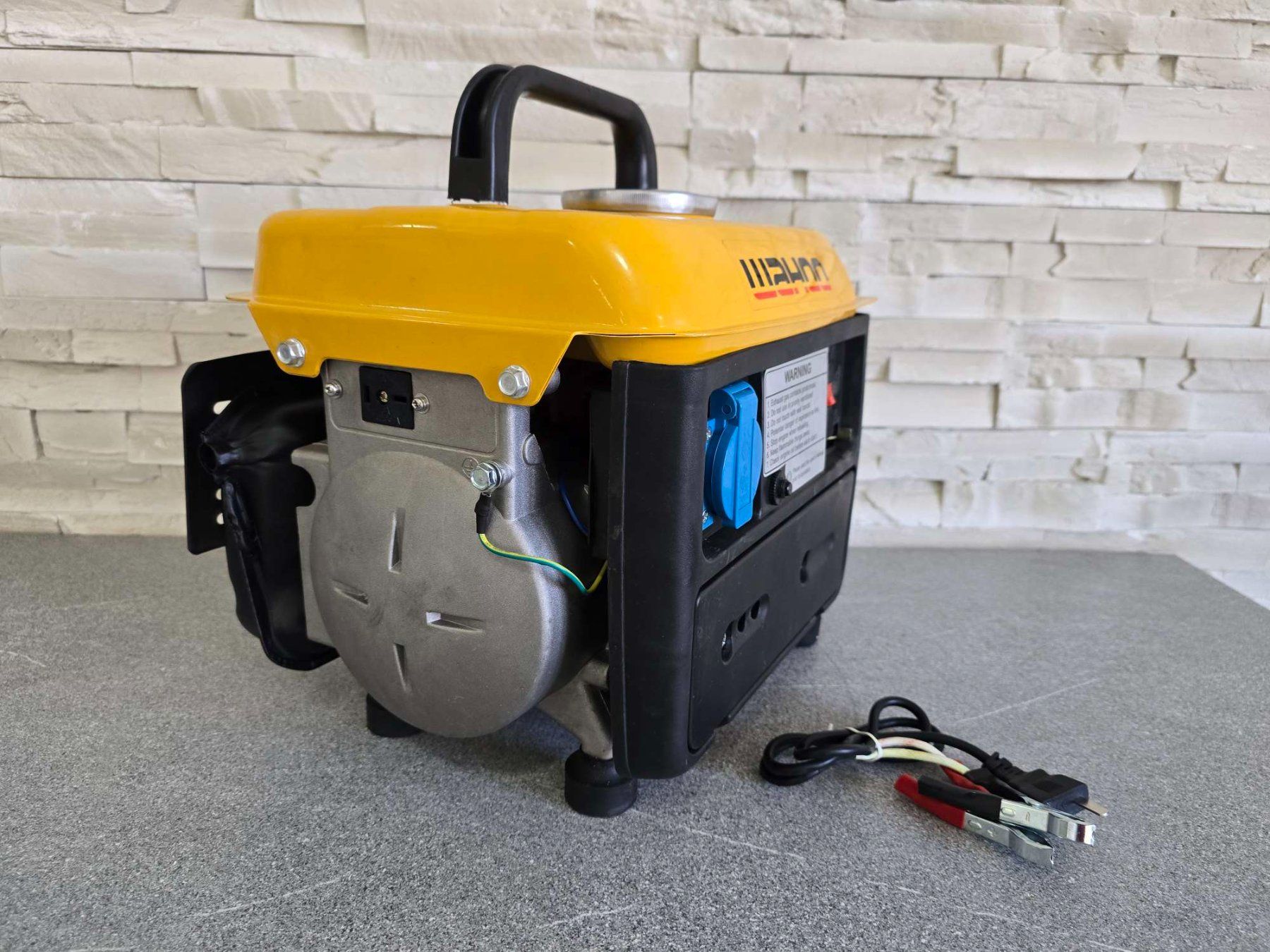 Stromgeneratoren: 800 W Stromerzeuger Stromgenerator Notstromaggregat Benzin – Neu (gemäss Beschreibung) aus Baar von Werkzeugzentrum 2