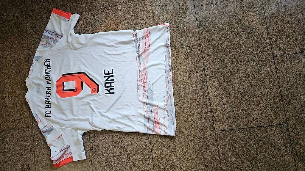Bayern München Canottiere & Pantaloni: FC Bayern München Trikot – Nuovo (secondo la descrizione) da Schaan venduto da xenon2790 1