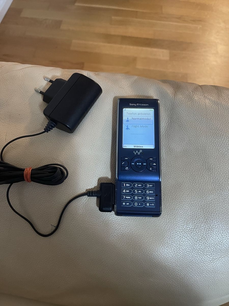 Ericsson Telefoni cellulari / Smartphones: Sony Ericsson W595 inkl lgerät – Usato da Regensdorf venduto da mex5145 1
