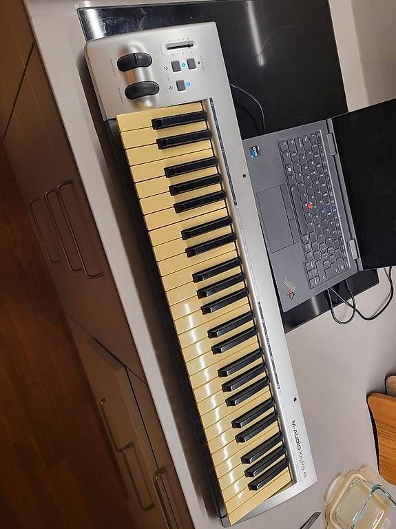 M-Audio Strumenti musicali: M-Audio Keyrig 49 USB Keyboard – Usato da Luzern venduto da Chrischtiv