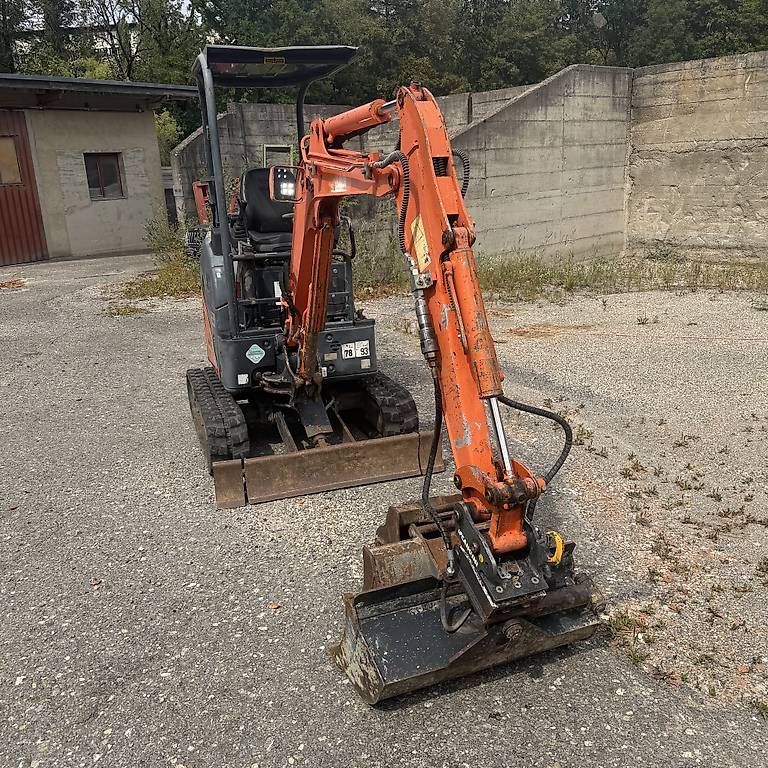 Hitachi Escavatori: Hitachi Bagger 1.7T – Usato da Menziken venduto da Tairi10 2
