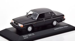 Volvo 240 GL Limousine 1982-1993 schwarz 1:43 von Minichamps
