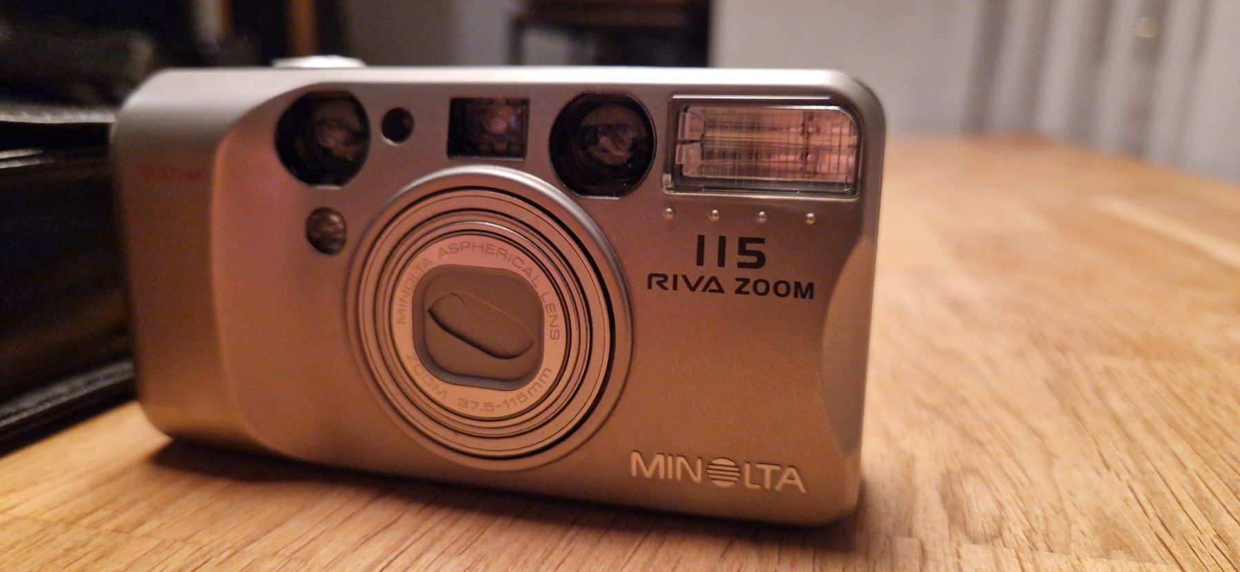 Minolta Fotocamera: Minolta 115 Riva Zoom Kleinbild Analogkamera – Usato da Zürich venduto da Lina049 2