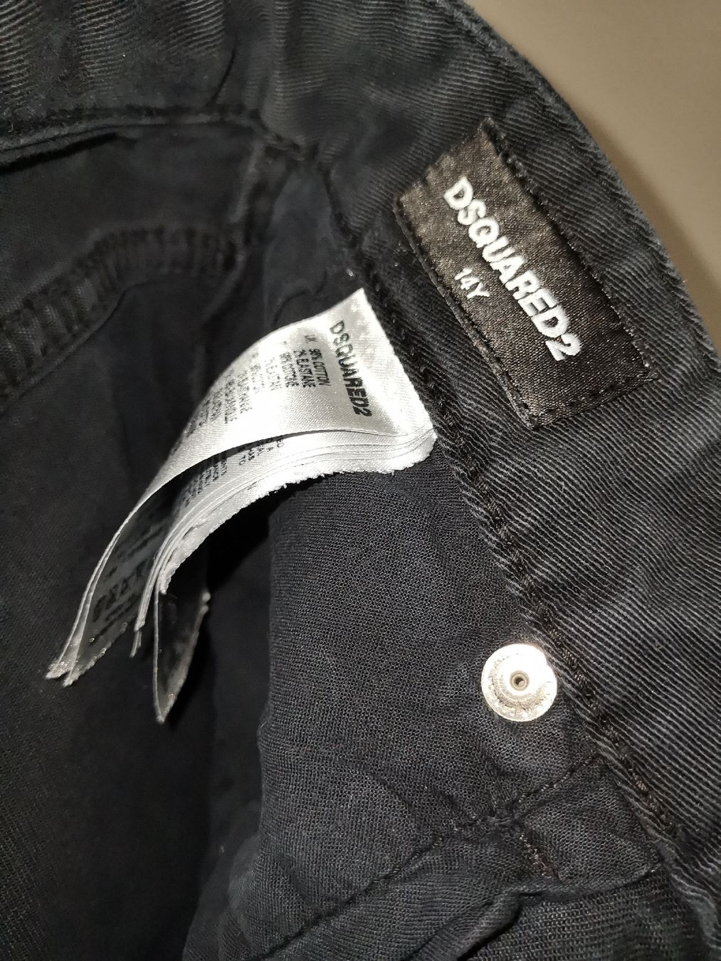 Dsquared2 Hosen: DSQUARED2 KINDER HOSE GRÖSSE 140 9-10 Y – Gebraucht aus basel von lupettone 2