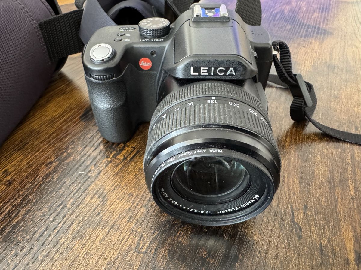 Leica Fotocamera: Leica v-lux1 Digitalkamera – Usato da Zunzgen venduto da milesdavis76 1