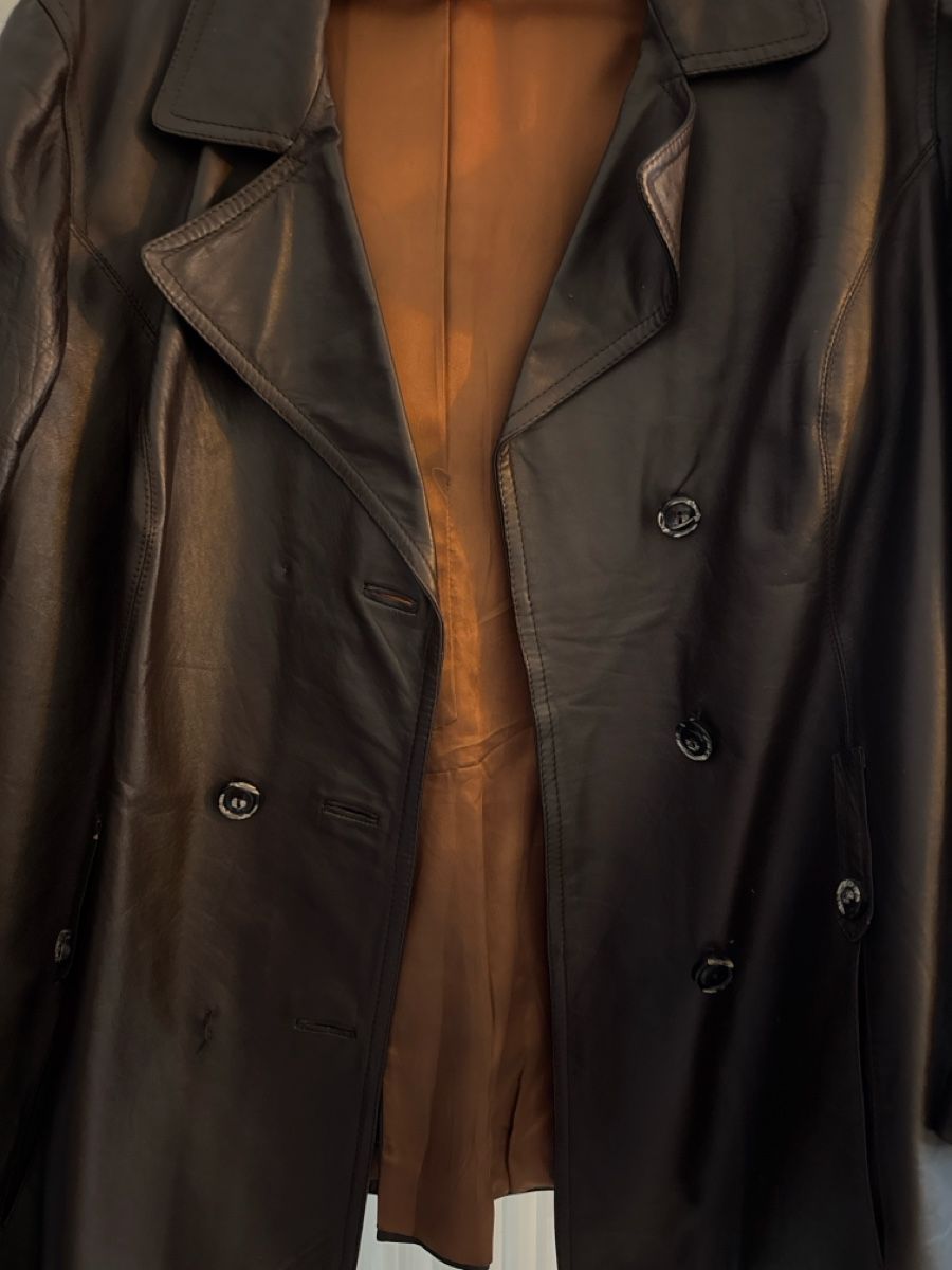 Giacche: Taillierte Lederjacke bzw. Mantel – Usato da Basel venduto da kla_6ln8 1