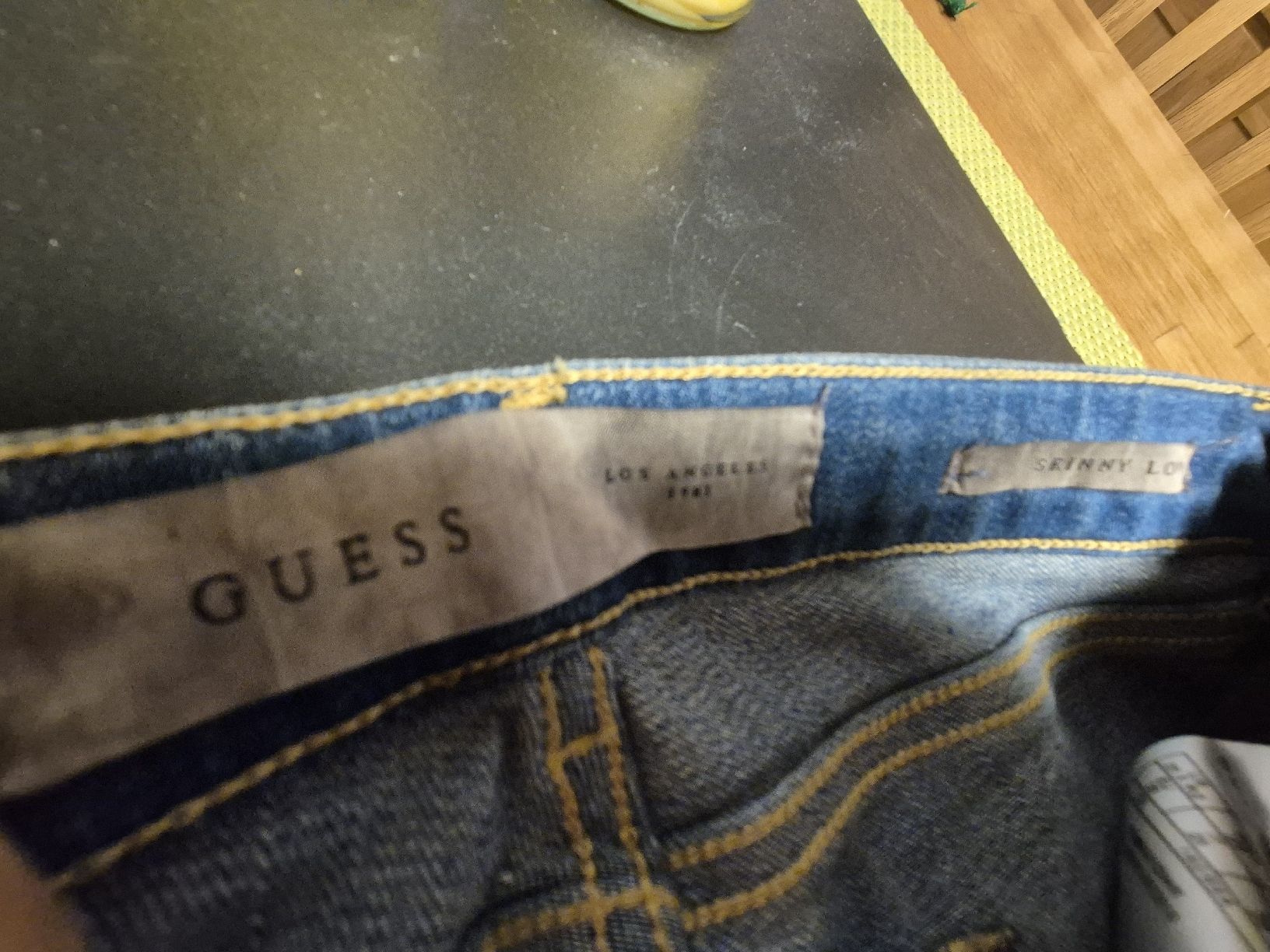 Guess Hosen: Guess Jeans,zu verkaufen – Neu (gemäss Beschreibung) aus Romanshorn von Knupsi 2