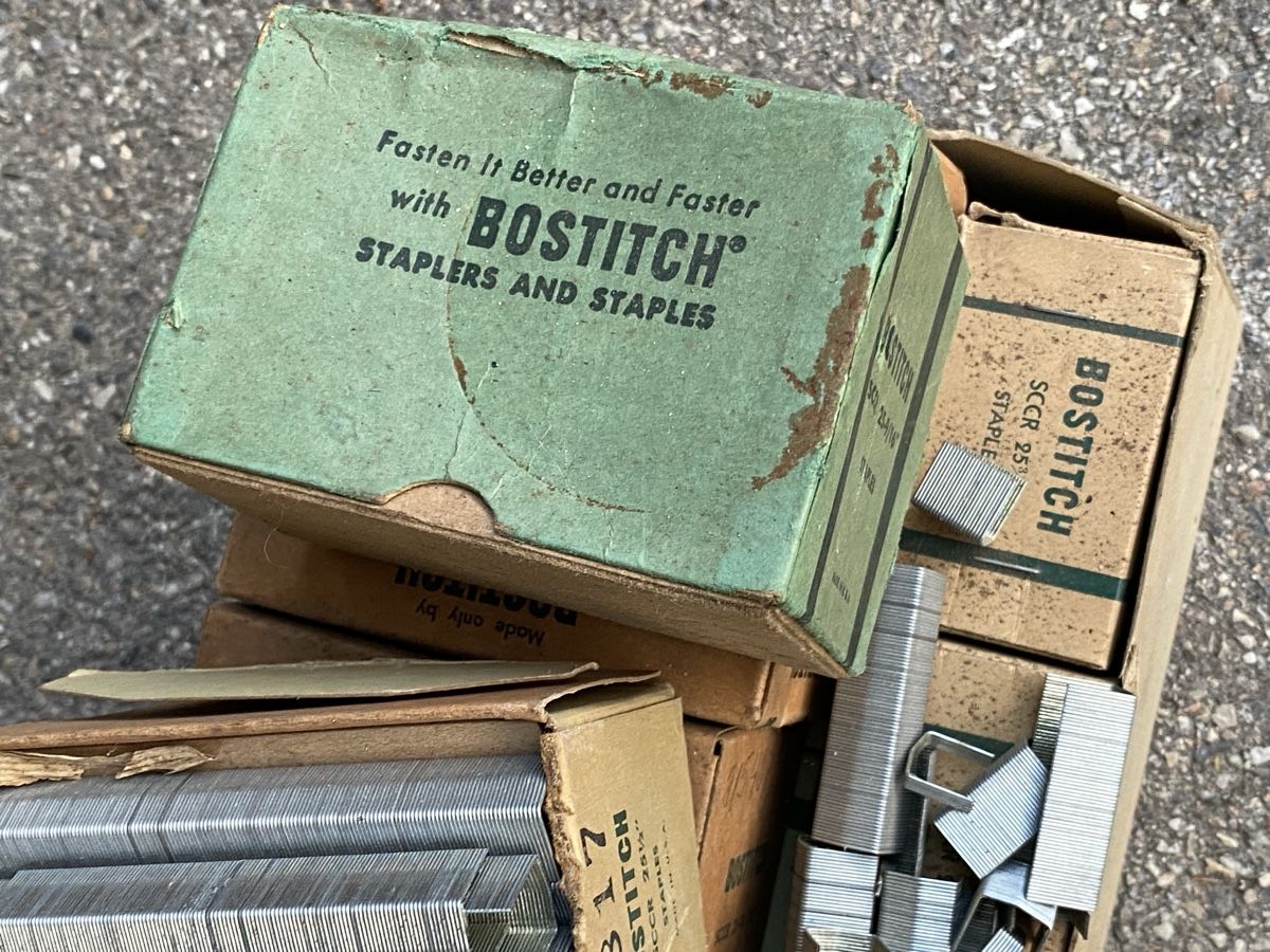 Tutte le macchine: Alte Papierlocher – Difettoso da Sutz venduto da Cash900 6