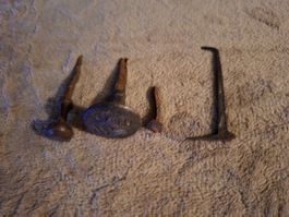 4 antike Nägel (32)