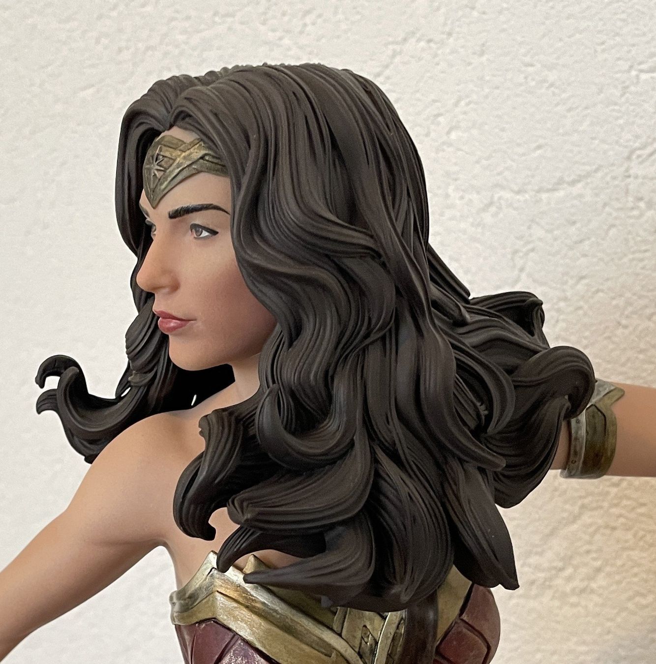 Figuren: Wonder Woman Figur 50 cm – Gebraucht aus Sins von den_z9gy 6