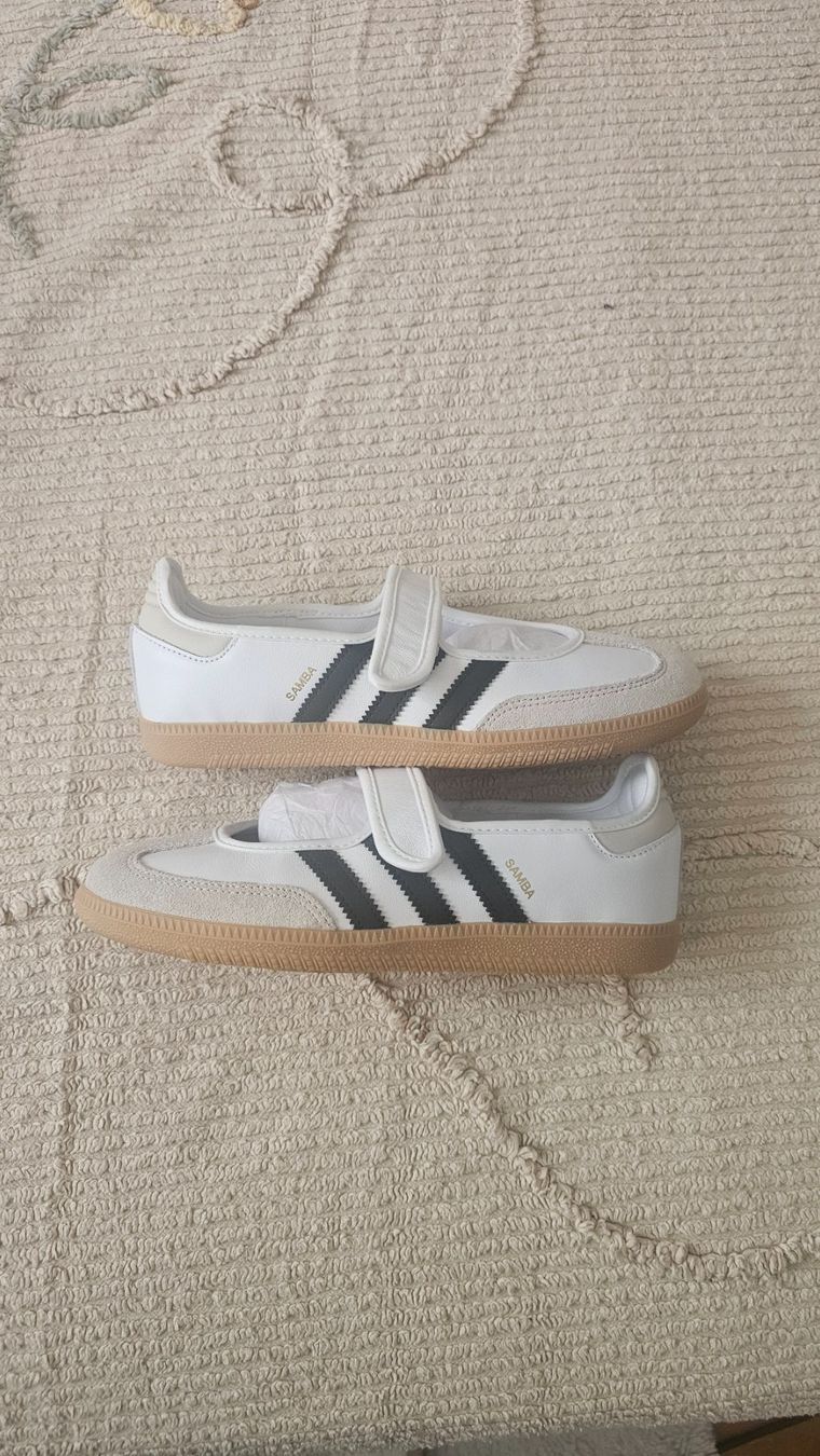 Adidas Damenschuhe: Adidas Samba Jane neuve – Neu und originalverpackt aus St-Prex von sebgav