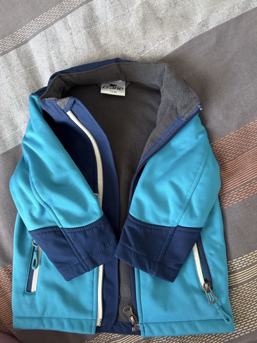 Vestes: Kinder Softshelljacke Crane blau grau Grösse 74/80 – Neuf (Voir description) à Bischofszell par Thea24 2