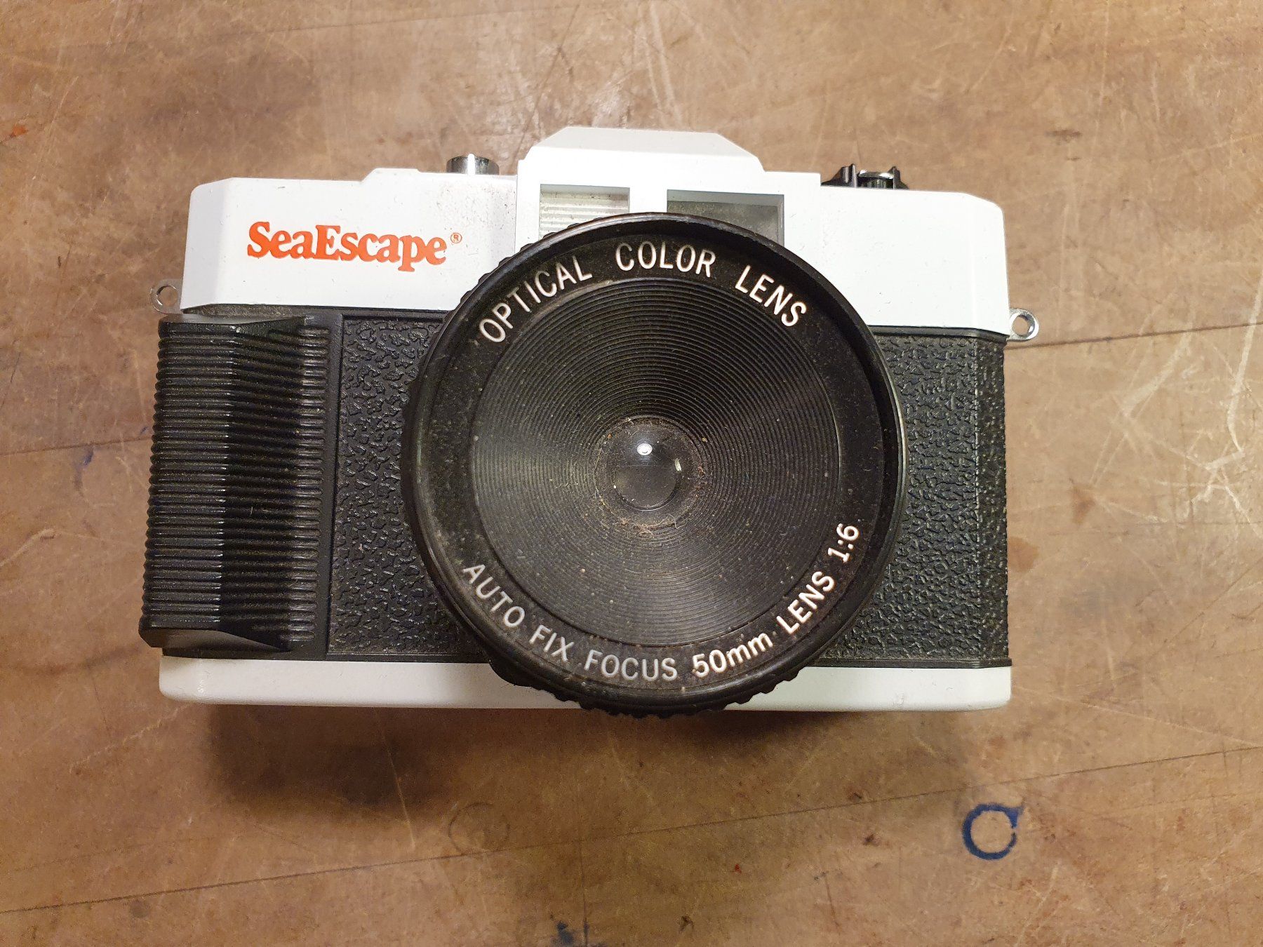 Fotocamera: SeaEscape Analogkamera – Usato da Zürich venduto da loosebone