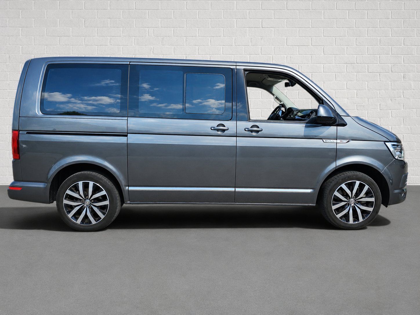 VW Autos: VW T6 Multivan 4x4 "Bulli" frisch MFK – Gebraucht aus Castel San Pietro von gia_h2wq 1