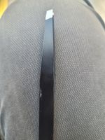 Schwarze Pinzette mit schräger Spitze, neuwertig