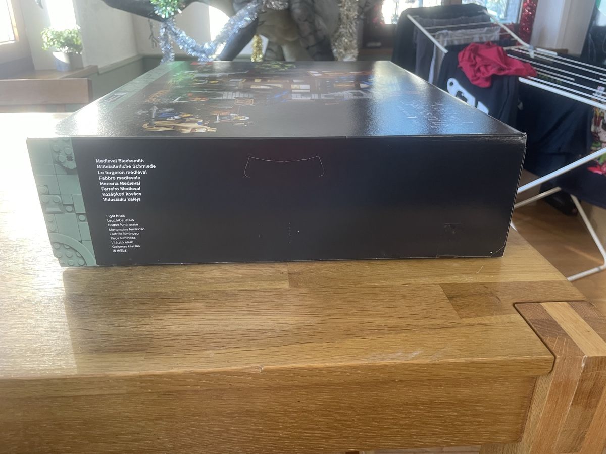 Lego Kit di costruzioni: Je vends lego 21325 forge médiéval  – Nuovo e nell'imballaggio originale da Les Brenets venduto da serialdrink 4