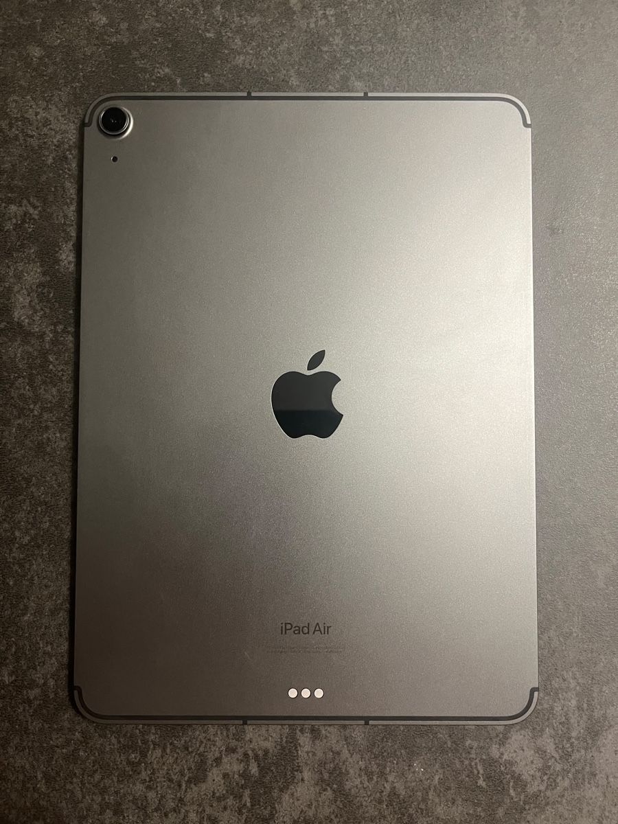 Apple Tablet PC: Apple iPad Air (5. Generation) 64GB – Usato da Zürich venduto da gogi1979 2