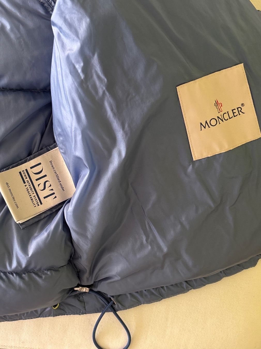 Moncler Vestes: Moncler Daunenjacke Hellblau – D'occasion à Zürich par yoshi27 3