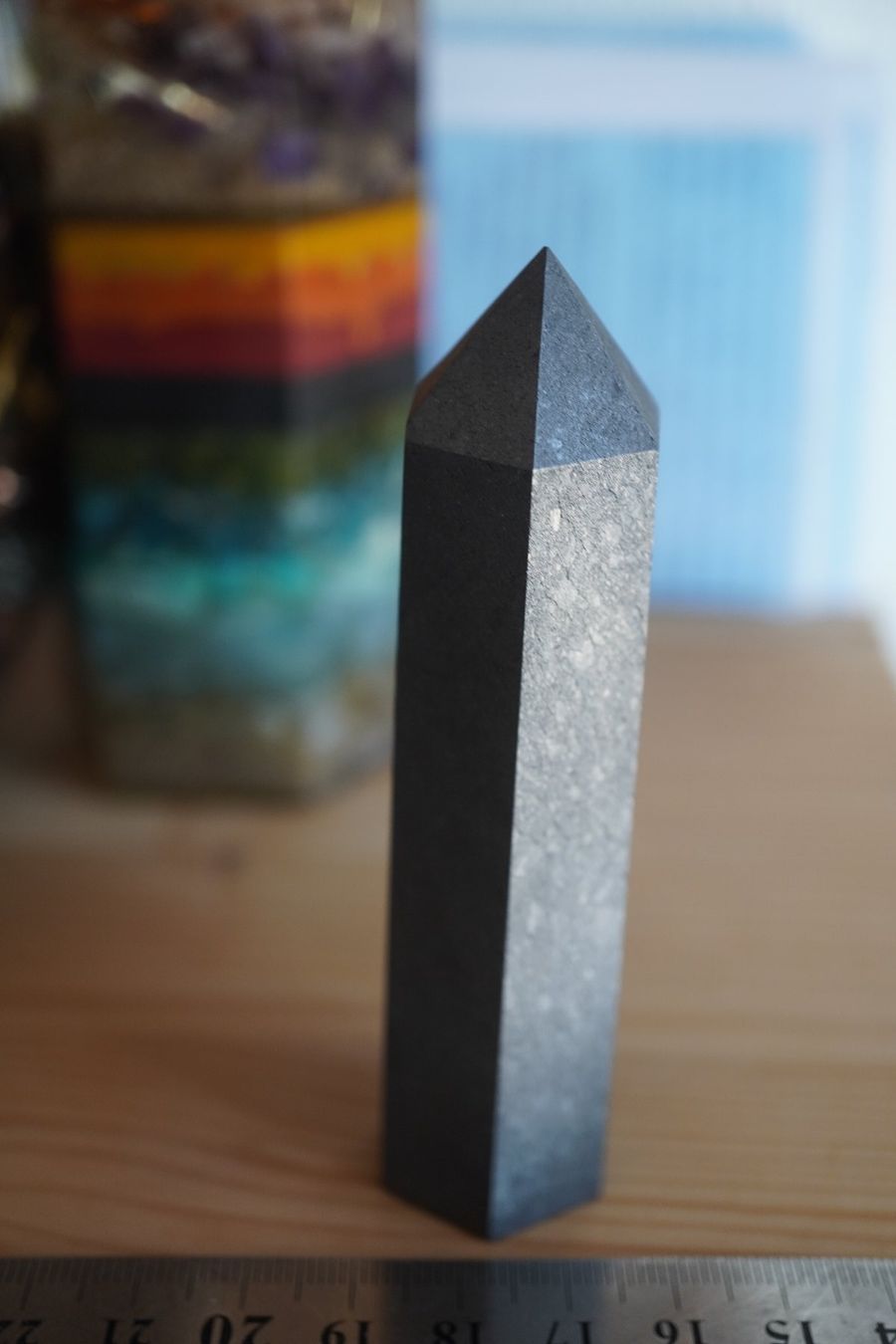 Minerali & Pietre curative: Schungit  Spitze     9.5cm – Nuovo e nell'imballaggio originale da Eschenbach SG venduto da craniums 1