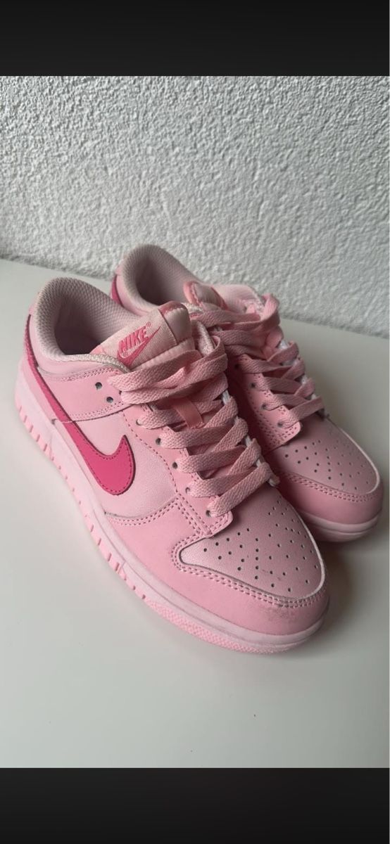 Nike Scarpe da donna: Nike Dunk Low Triple Pink – Nuovo e nell'imballaggio originale da Appenzell venduto da K.brei