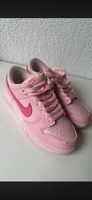 Nike Dunk Low Triple Pink