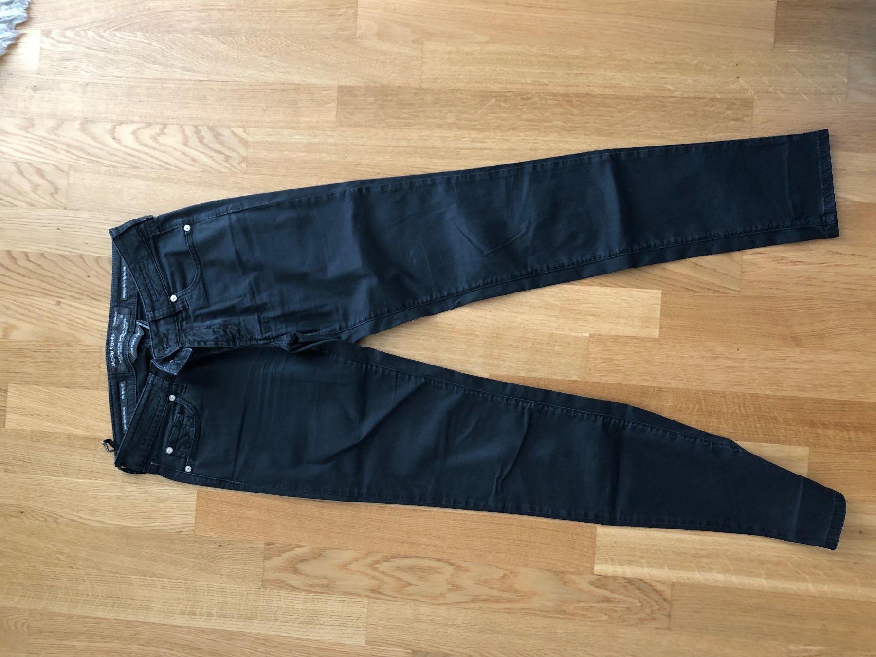 Jeans: Jacob Cohen schwarze Jeans – Usato da Duebendorf venduto da tom_lp2m