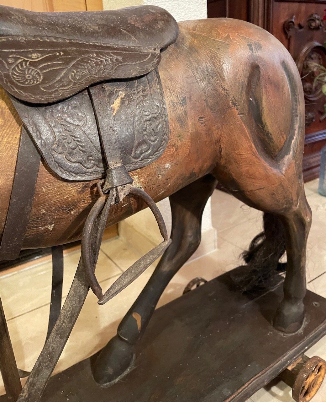 Statuette: Vintage Holzpferd auf Eisenräder – Usato da Kleinlützel venduto da Schatzkiste_Laufen 5