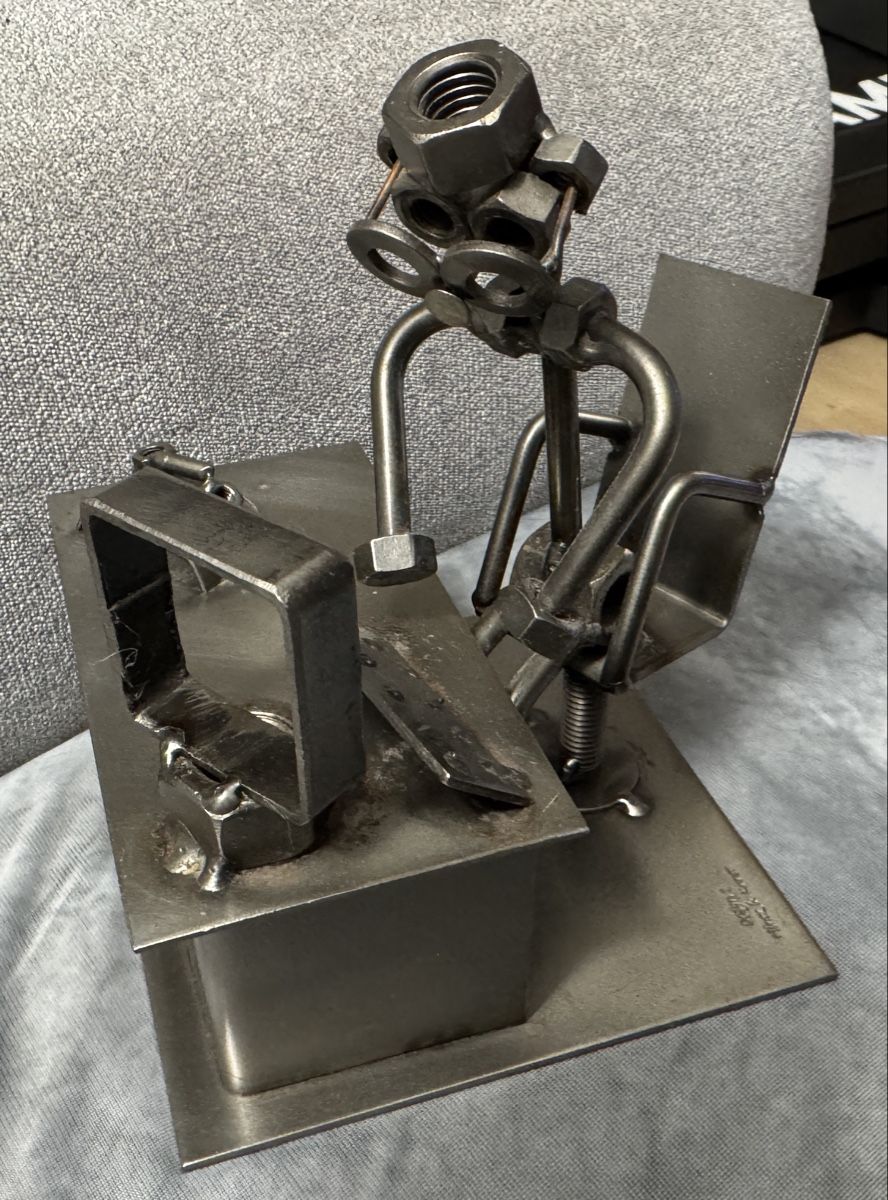 Statuette: Schrauben-Männchen, Hinz & Kunst! – Usato da Oberengstringen venduto da Sunday2 2
