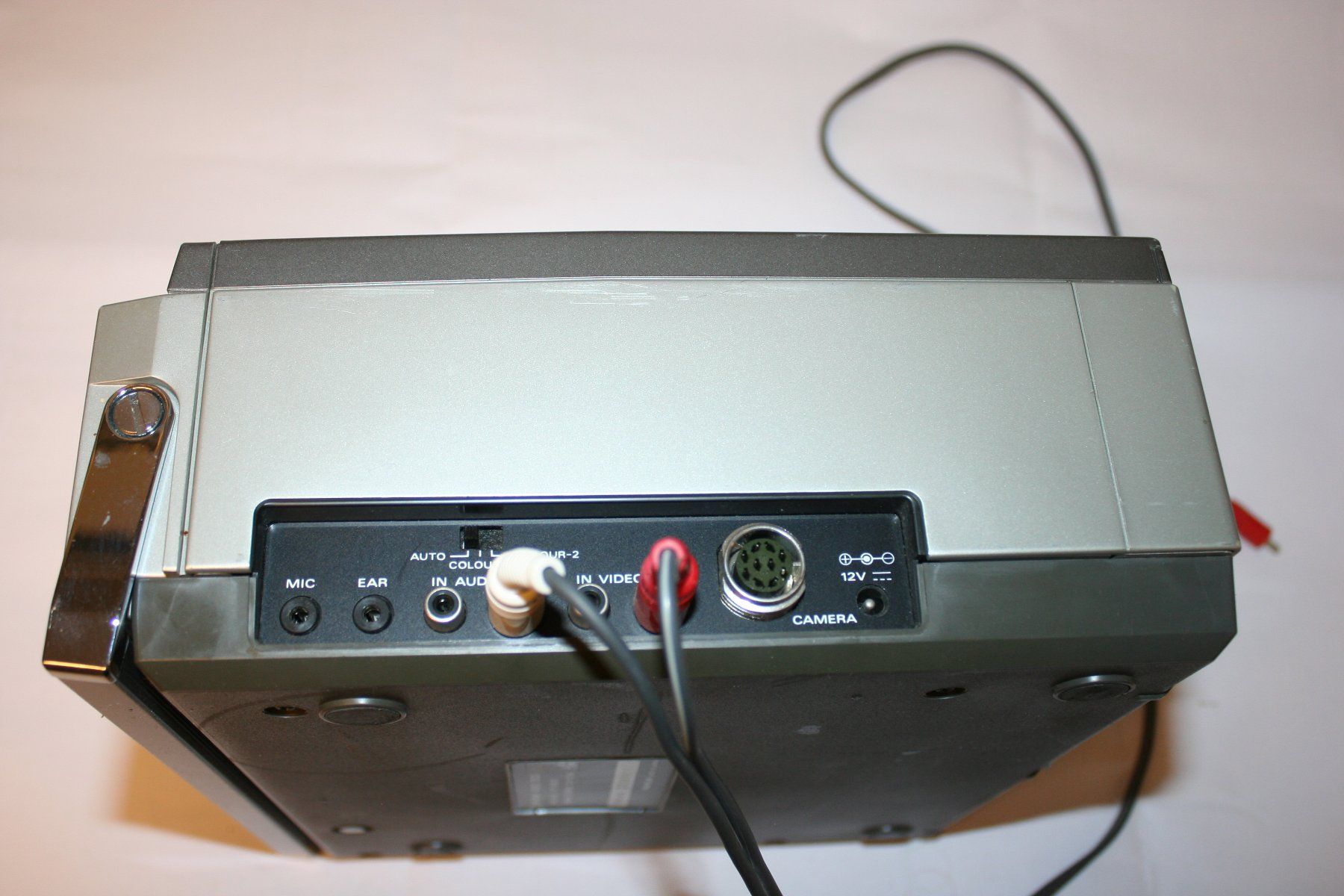 Hitachi Registratori: VHS Videorecorder tragbar Hitachi VT-6500E – Difettoso da Hinwil venduto da ilon13 4