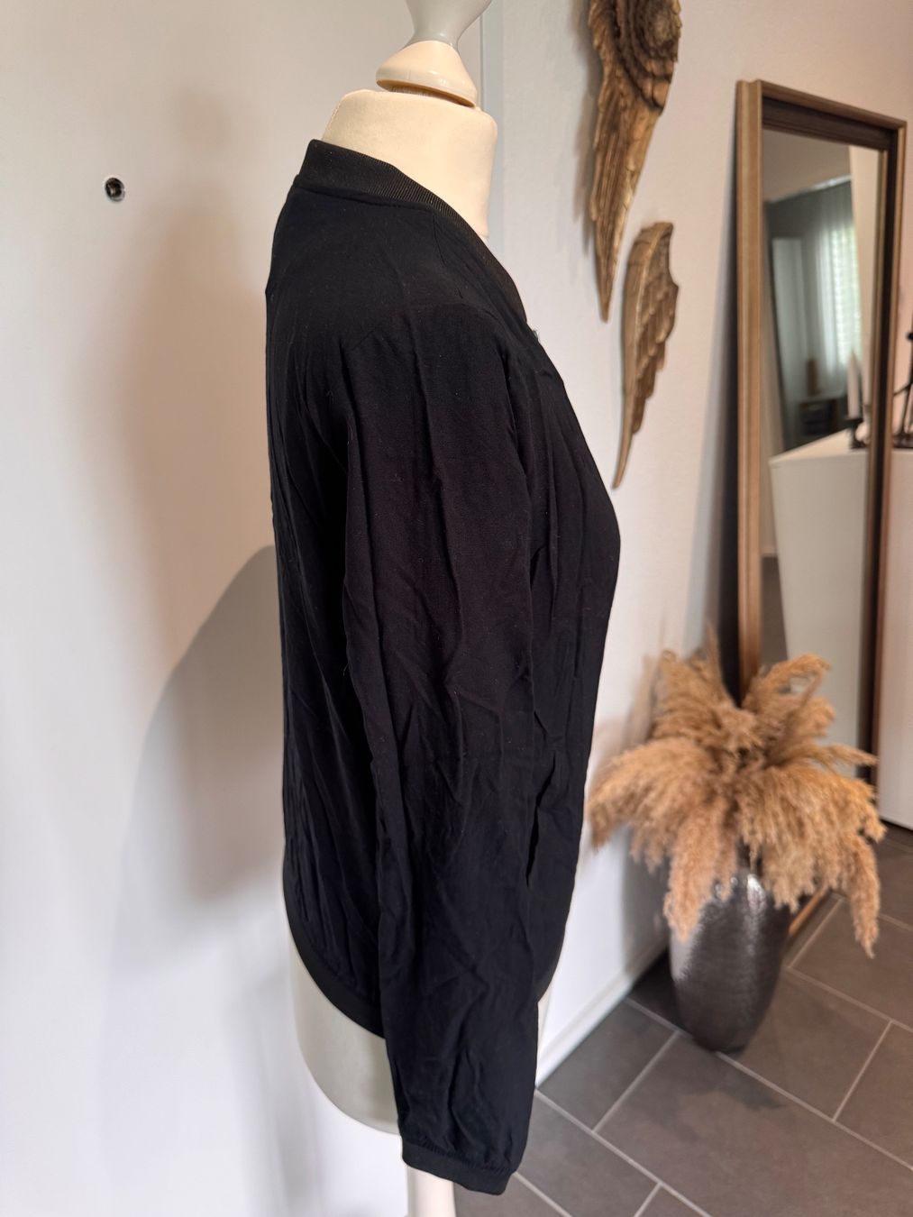 Only Giacche: Schwarzes Bomber Jäggli Jacke Only Gr. 34 – Usato da Rothrist venduto da Fondgruebe 1
