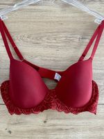 HANRO Moments Schalen-BH rot mit Spitze 80 B NEU