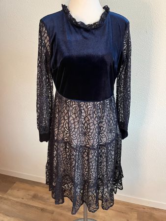 Kleid, wie NEU, Gr. S, NP 109.-