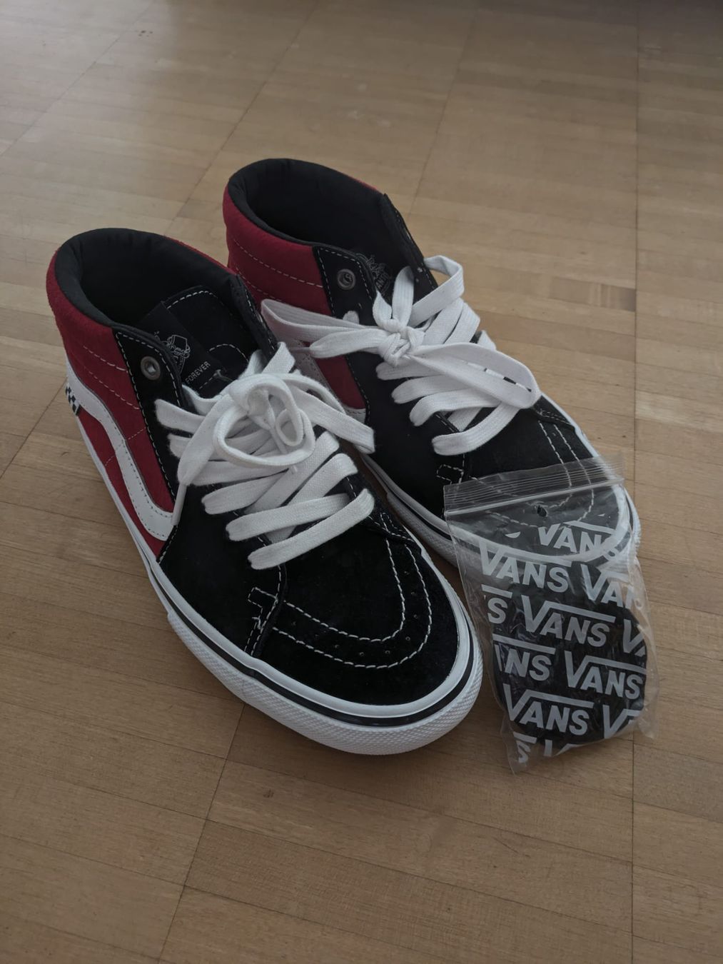 Vans Chaussures hommes: Vans Sk8 Mid Pro Schuhe NEUGrösse US 6.5 oder 38.5  – Neuf avec emballage d'origine à Zürich par Gatsby1 1