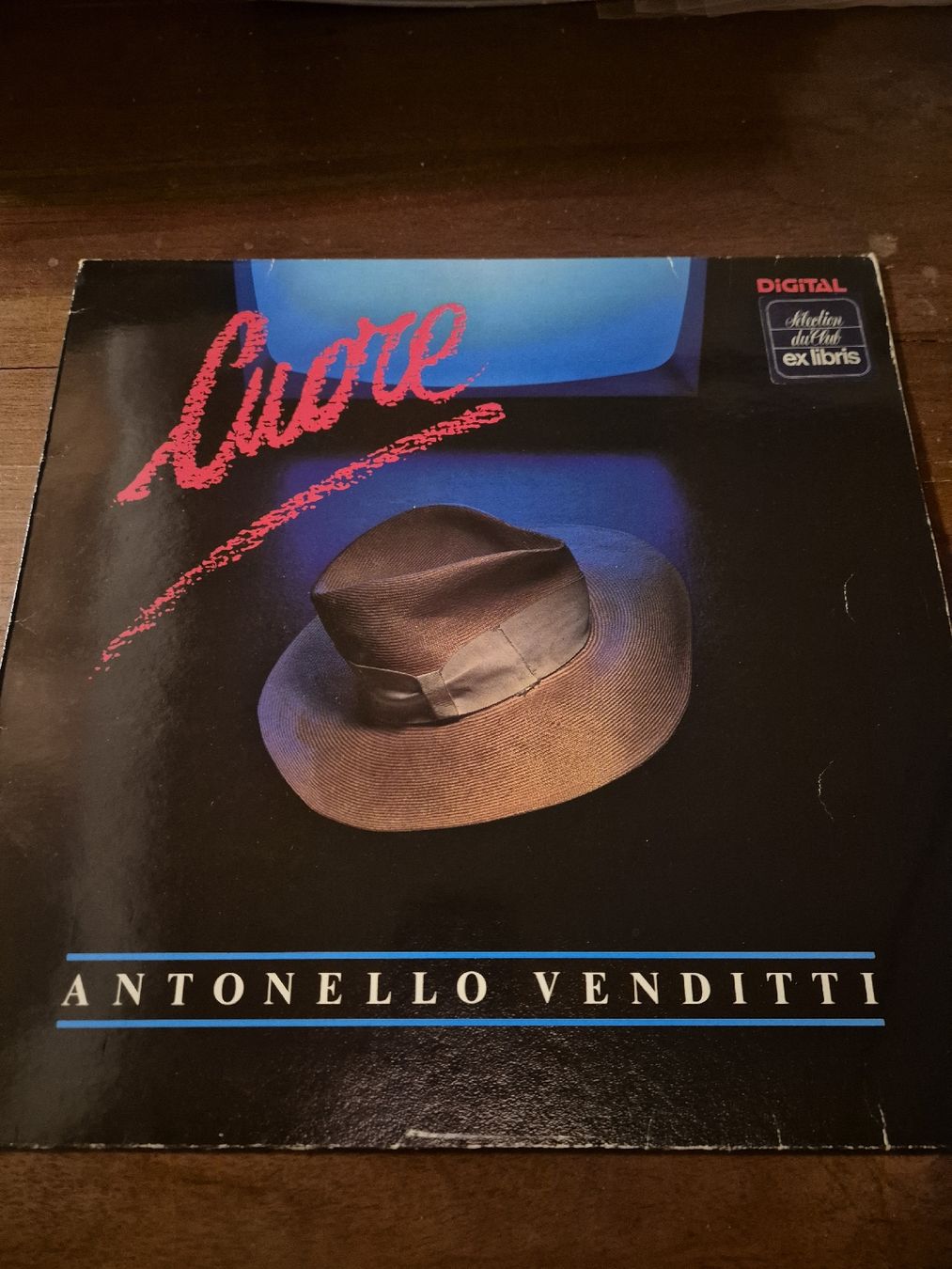Dischi in vinile: Antonello Venditti Cuore Vinyl LP – Usato da Grandval venduto da JeroenK