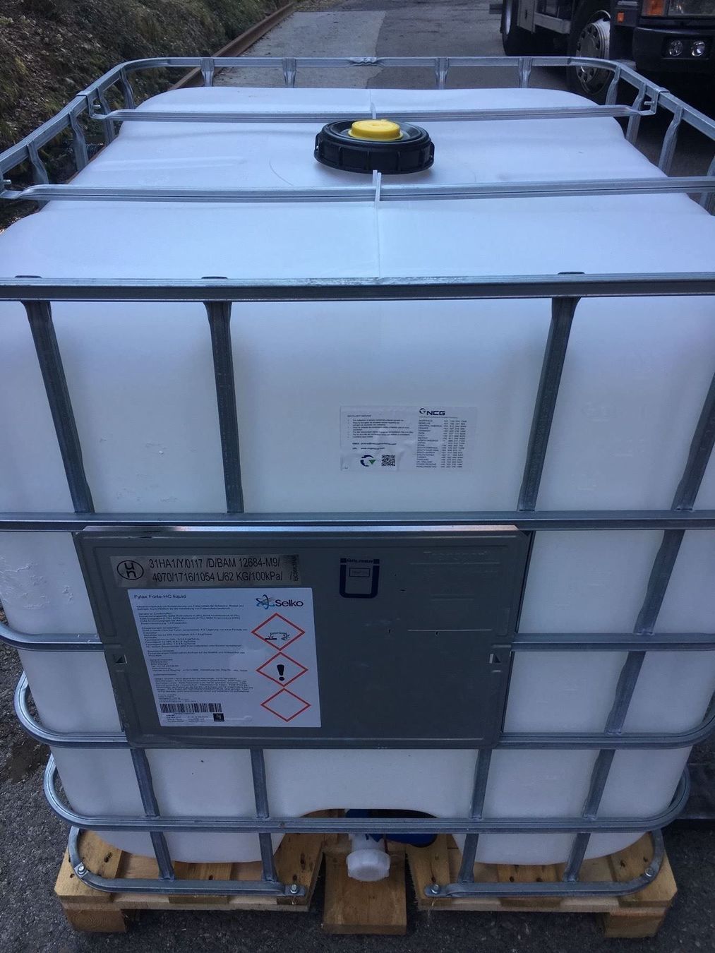 Tränken & Tröge: (KOPIE) Wassertank Regenwassertank – Gebraucht aus Bigenthal von Retok 1