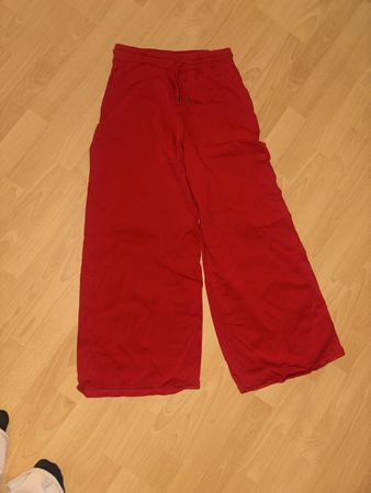 Weite Hose Zara rot Grösse M in sehr gutem Zustand