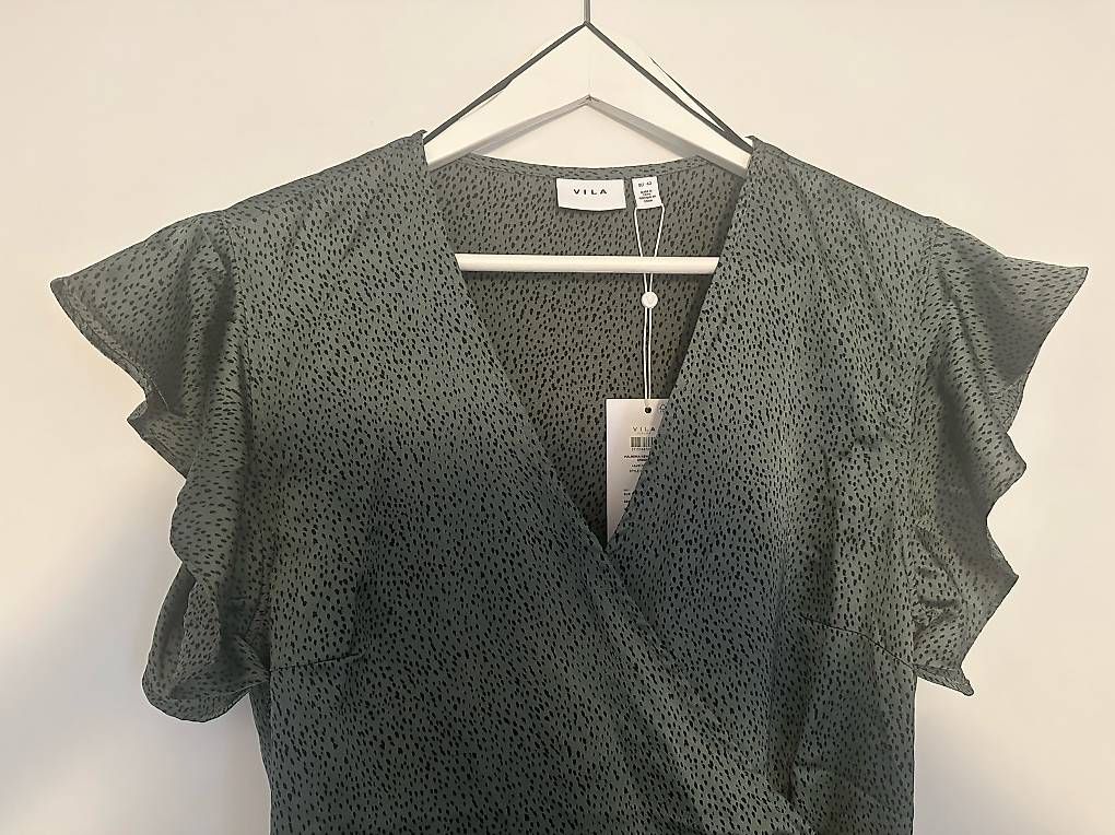 Vila Kleider: NEU! VILA Wickelkleid. Gr. 42 – Neu und originalverpackt aus Flawil von mar_9chb 2