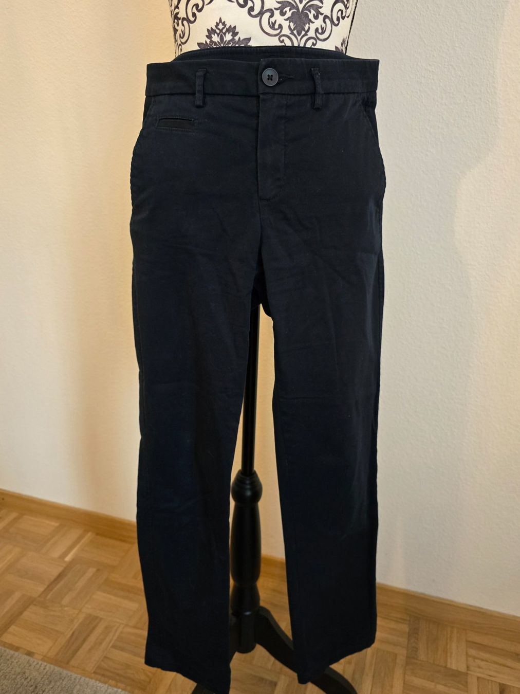 Benetton Pantaloni: Pantalon Benetton Bleu marine – Usato da Genève venduto da cec_d6pg