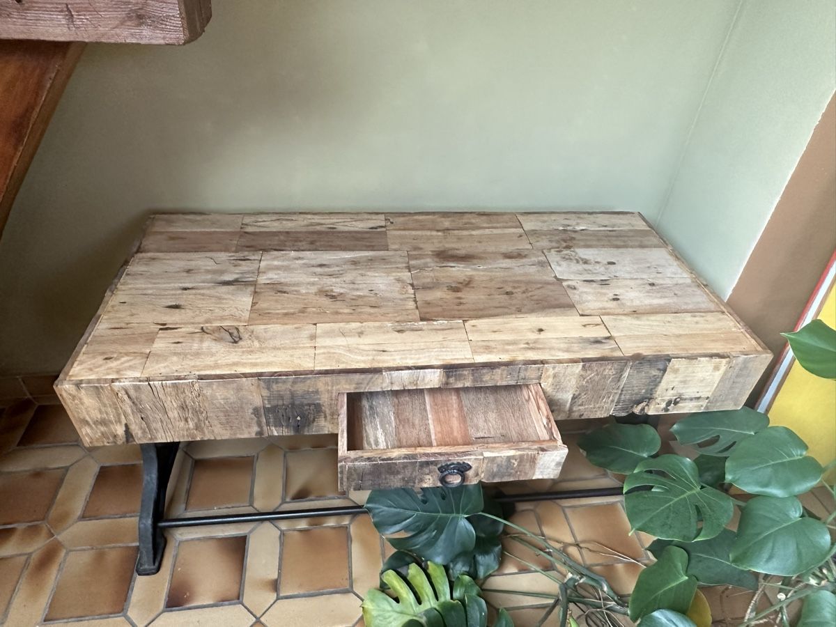 Tavoli: Unique Industrial Style Wooden  Table with Drawer – Usato da Vevey venduto da ledidream 1