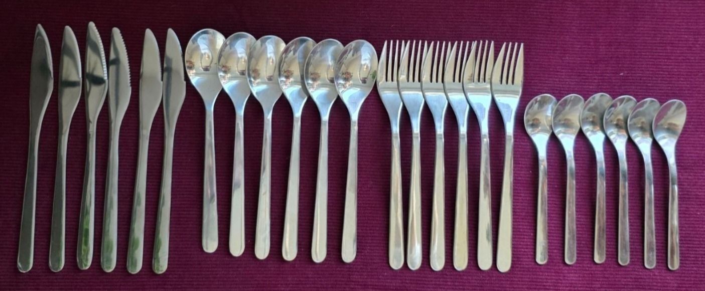 Set di posate: Besteckset Messer Gabel Löffel – Usato da Rheinsulz venduto da Dred