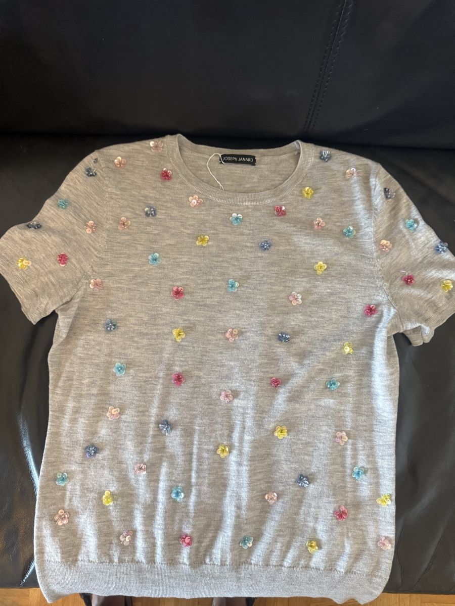 Maglioni & Felpe: Pull Joseph Janard gris à fleurs en sequins – Nuovo (secondo la descrizione) da Neuchâtel venduto da ass_gdc7 2