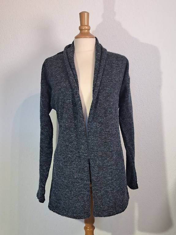 Giacche: Cardigan Strickjacke grau M/L – Usato da Rupperswil venduto da White-Dove 3