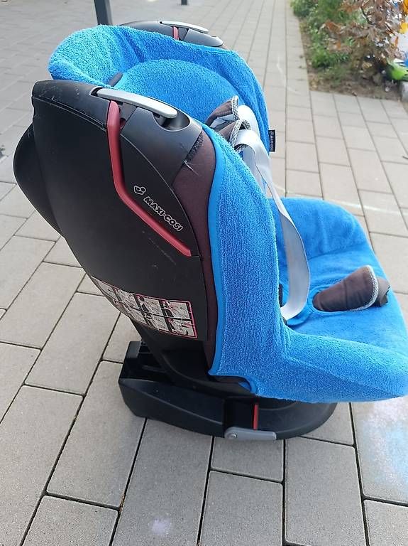 Seggiolini per auto: Kinder Auto Sitz – Usato da Bern venduto da alinelangenegger01 1