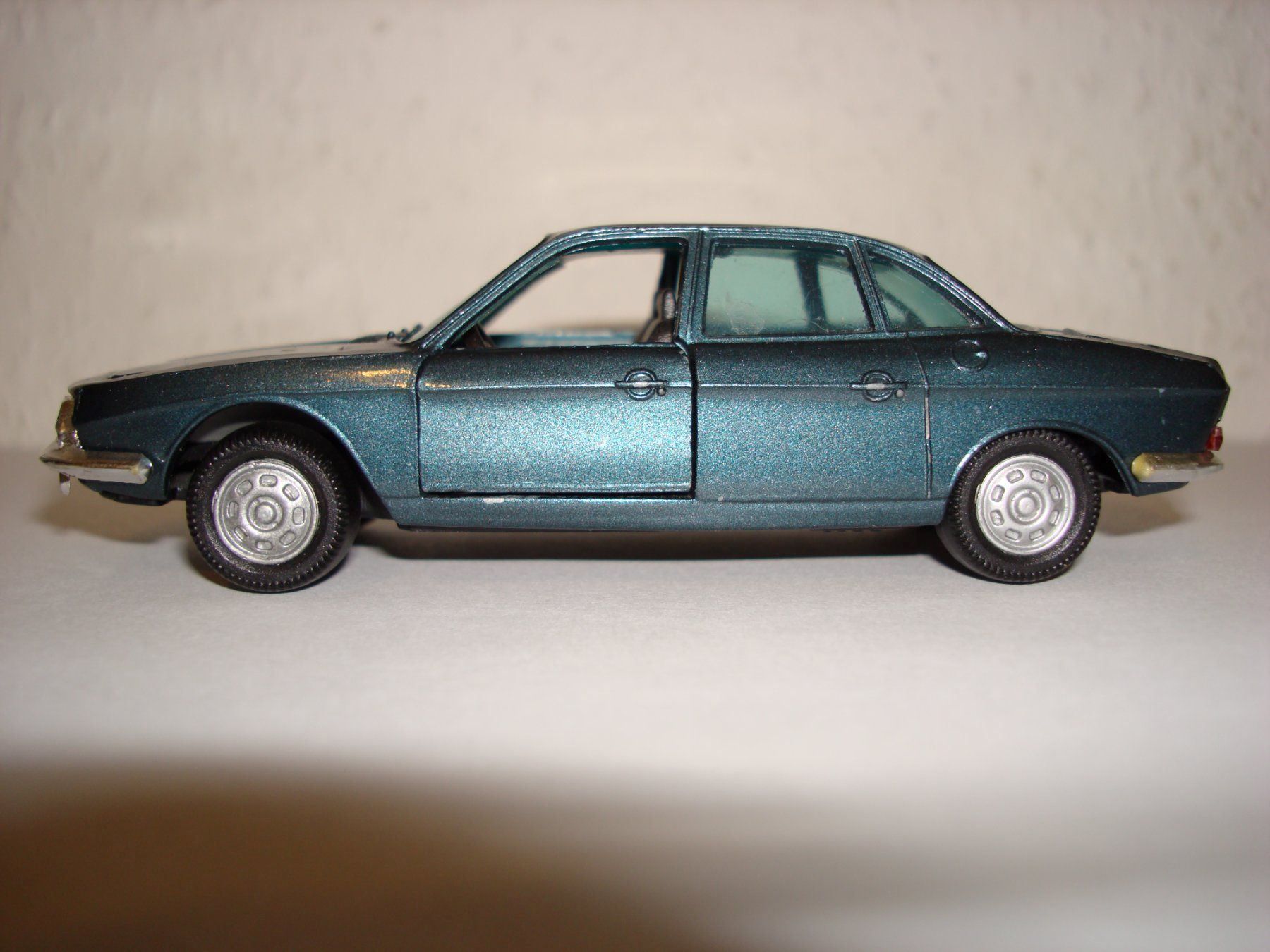 Gama Modellautos: NSU RO80 Wankel 1:43 Mini-Gama – Gebraucht aus Diegten von isetta590 2