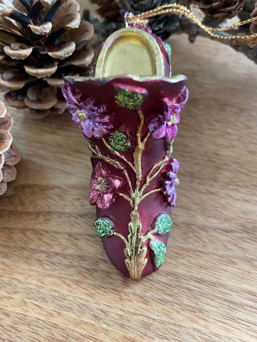 Tutte le decorazioni: Schuh-Anhänger mit Blumen, goldig, romantisch, ein Hinguc... – Usato da St. Gallen venduto da luzi06 6