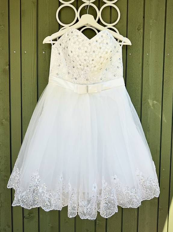 Vestiti: Hochzeitskleid – Usato da Winterthur venduto da Calculating.Infinity