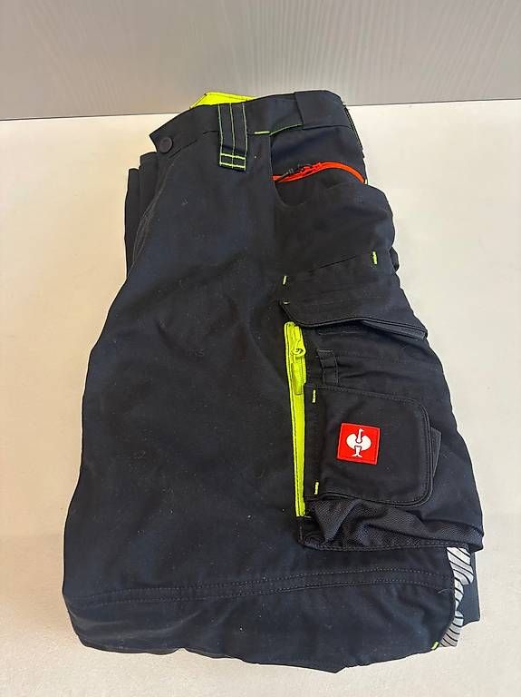Pantaloni: Pantaloni da lavoro – Usato da Altdorf UR venduto da mar_jjb7 1