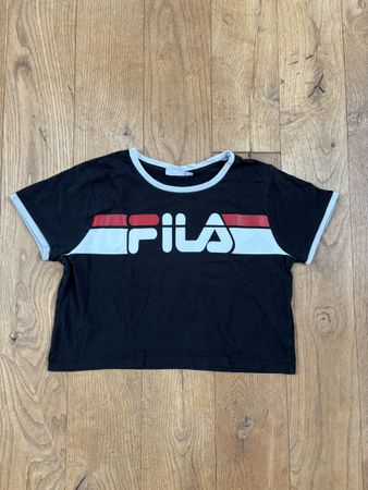 Schickes Fila T-Shirt, Grösse 38, Ideal für den Sommer!