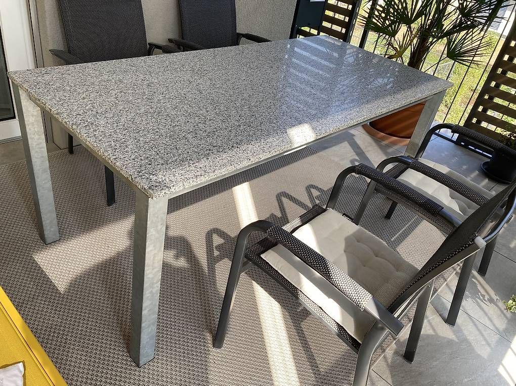 Tavoli: Unverwüstlicher Gartentisch Granit – Usato da Matzingen venduto da Alandaluz