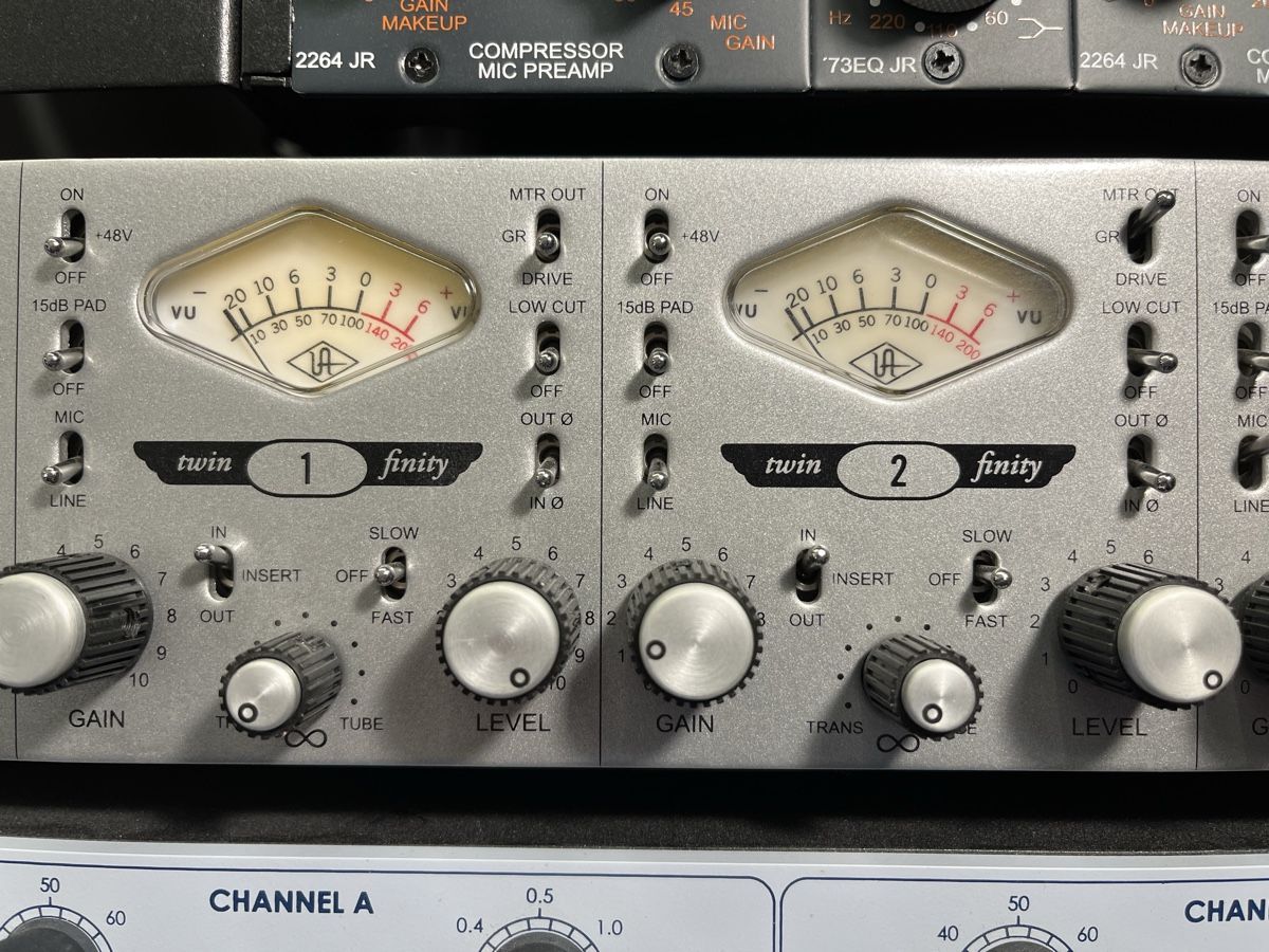 Universal Audio Amplificatori: Universal Audio MIC Preamp 4-710d – Usato da Riehen venduto da Music-man01 2